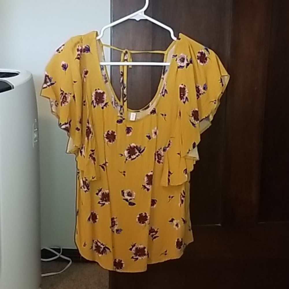 Womens Xhilaration top